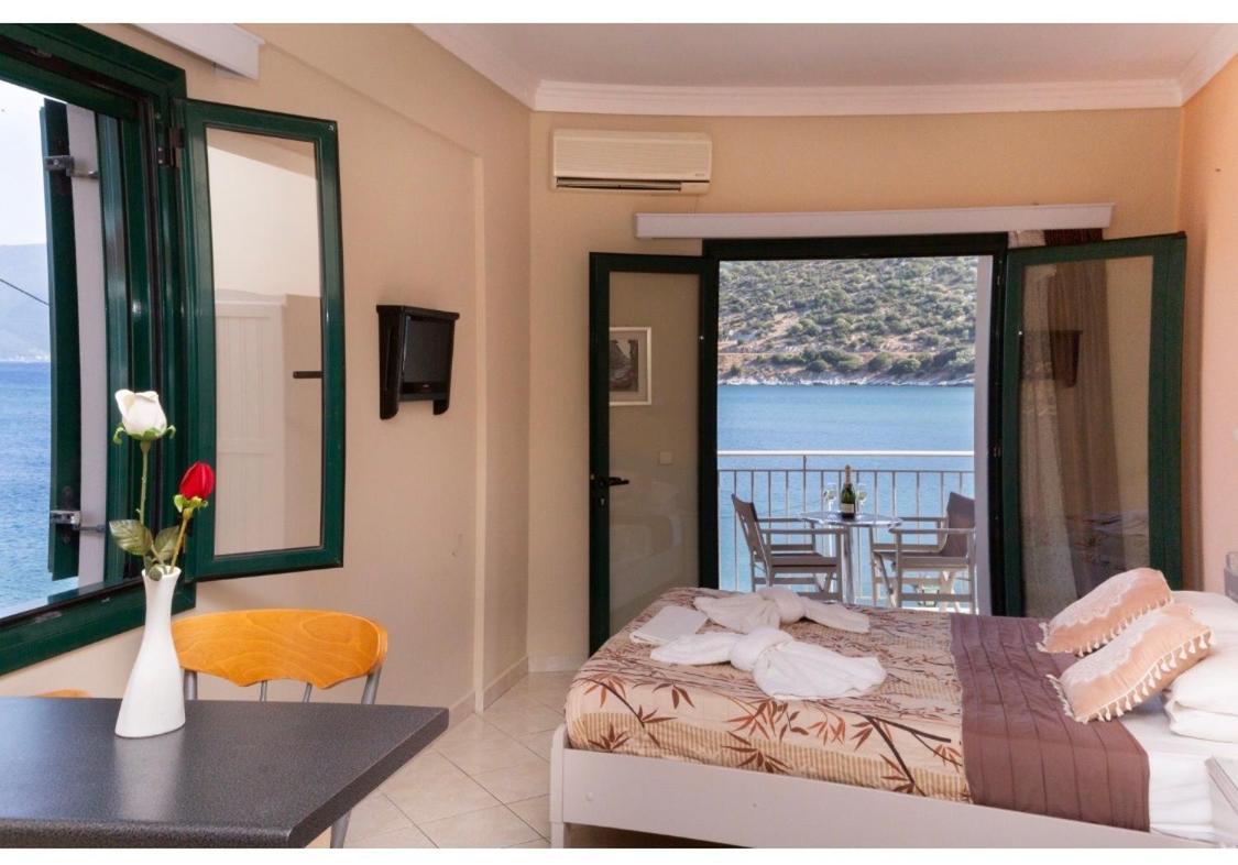 Poseidon Apartments Agia Efimia Exterior photo
